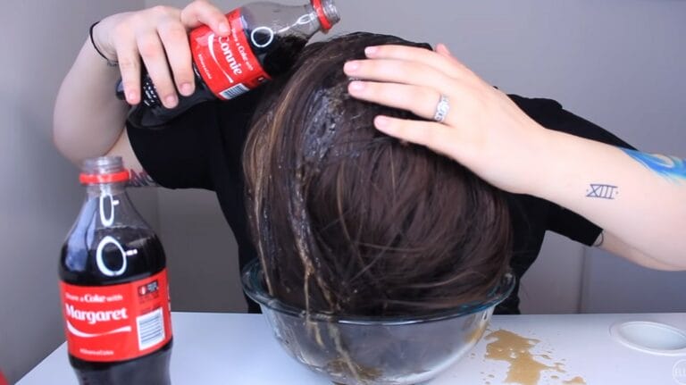 Using Cola to wash her hair is the secret behind her stunning and amazing look.