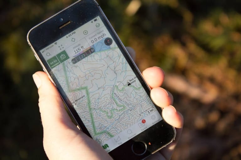 Is It Possible To Use A Smartphone As A GPS Receiver?