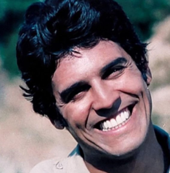 Erik Estrada Early Life