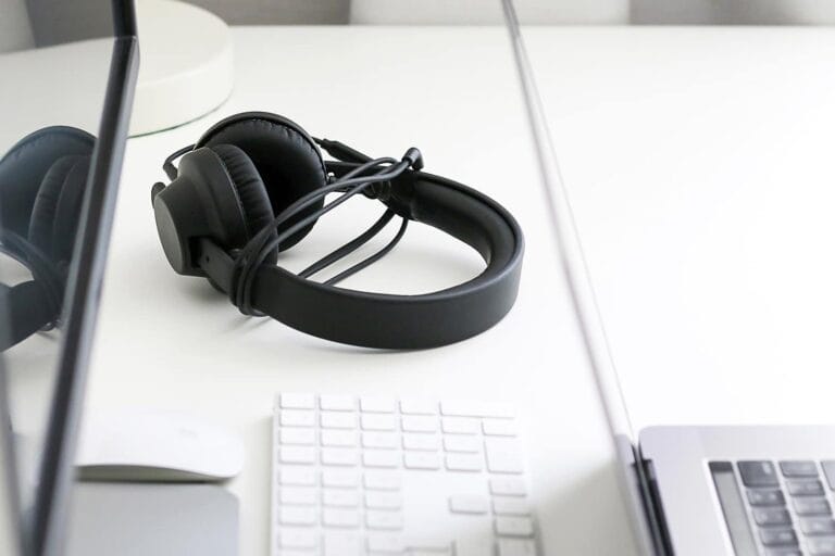 Are Wired Headphones Safer Than Wireless?